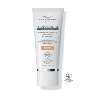   INSTITUT ESTHEDERM Photo Reverse fényvédő hiperpigmentált bőrre SPF50+ medium 50 ml